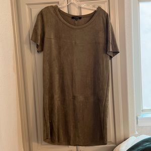Green suede tshirt dress